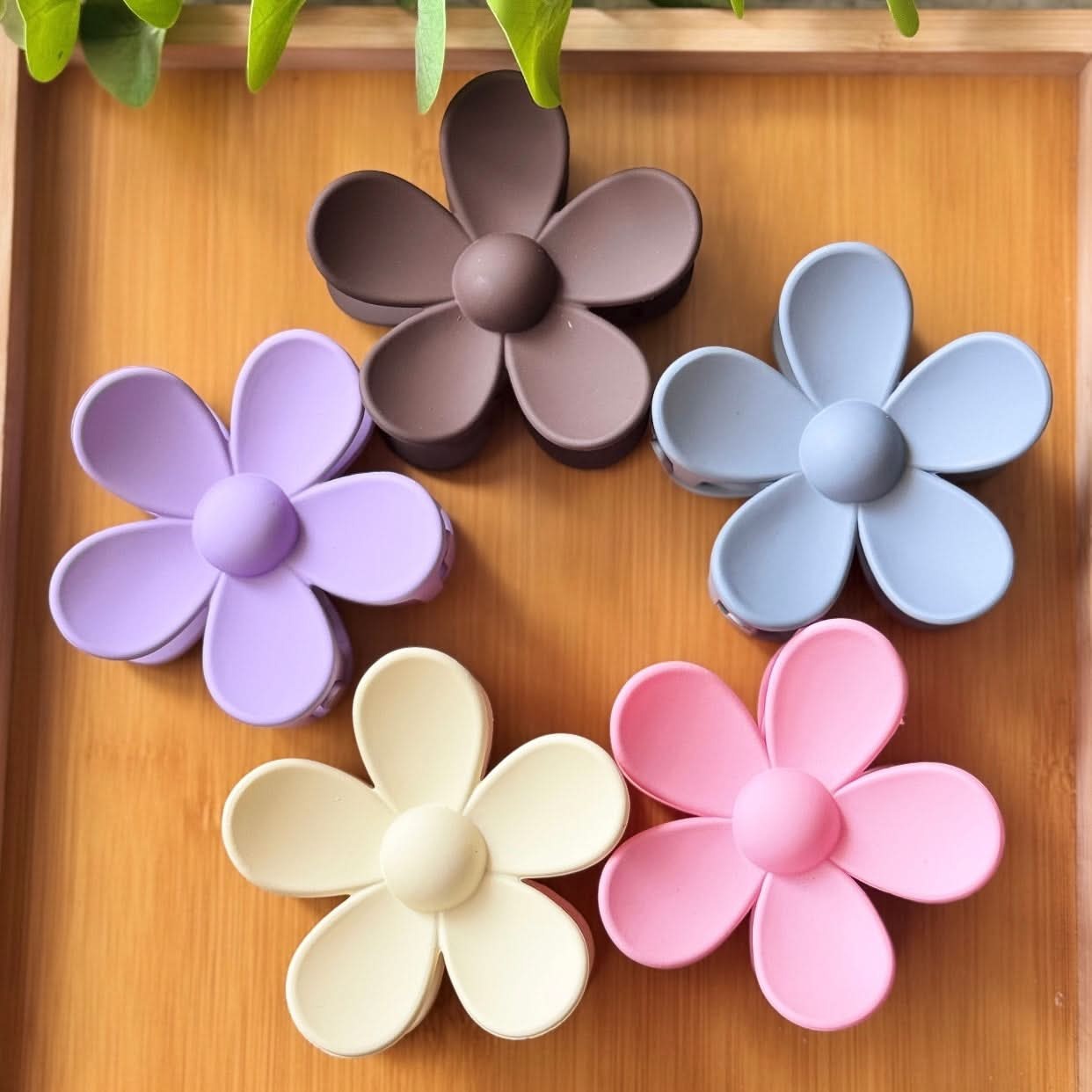 2 pcs Korean Flower Matte Non-Slip Cute Hair Claw Clips